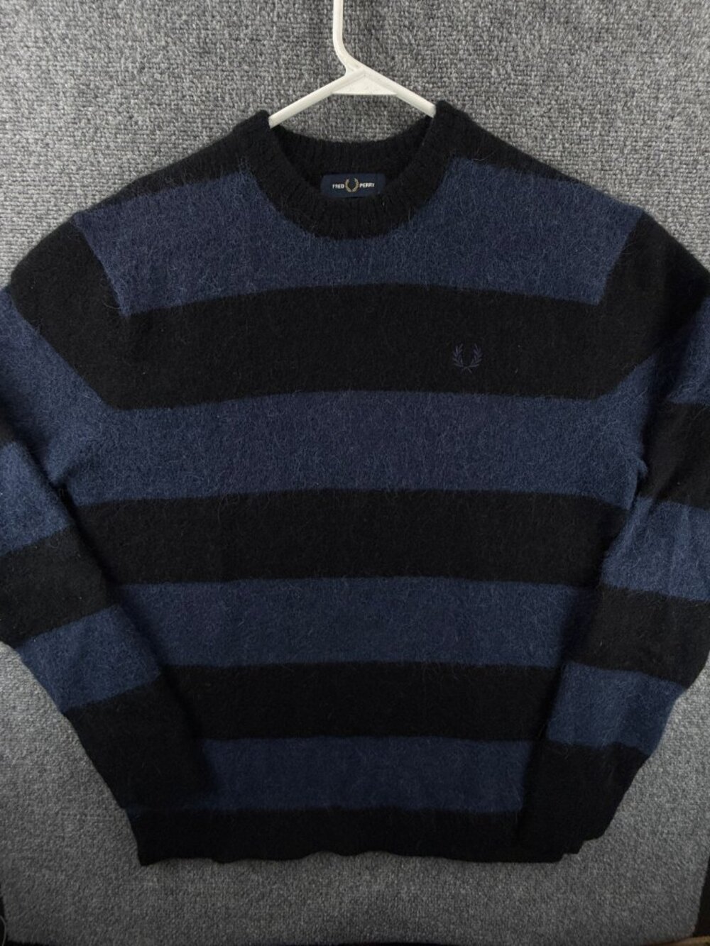 Fred Perry ALPACA Wool Blend Knit Striped Black Blue Sweater Men Medium Logo
